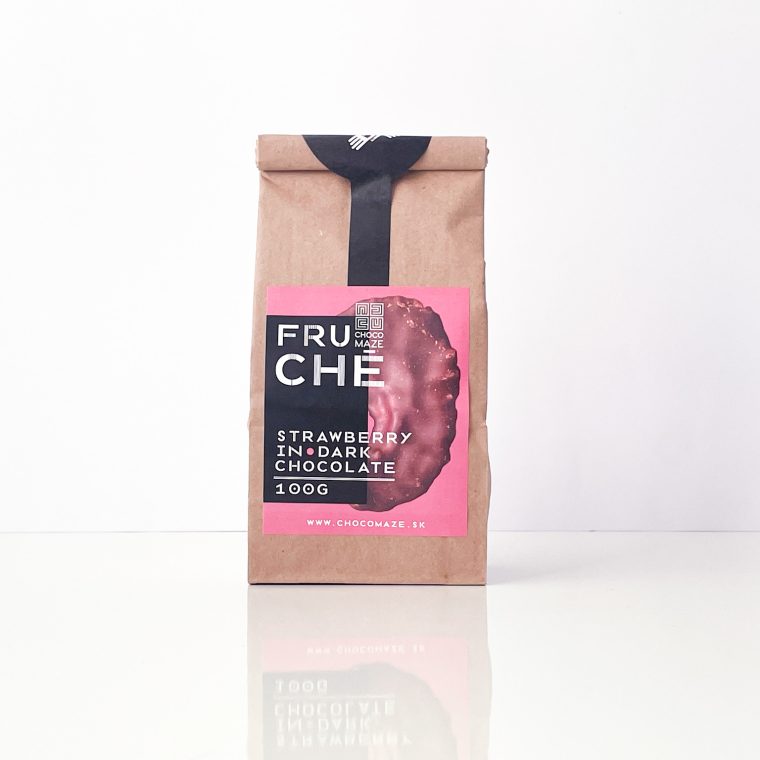 Chocomaze FruCHÉ csomagolás étcsokoládéval bevont eperhez, hangsúlyozva a fenntartható dizájnt és prémium minőséget.